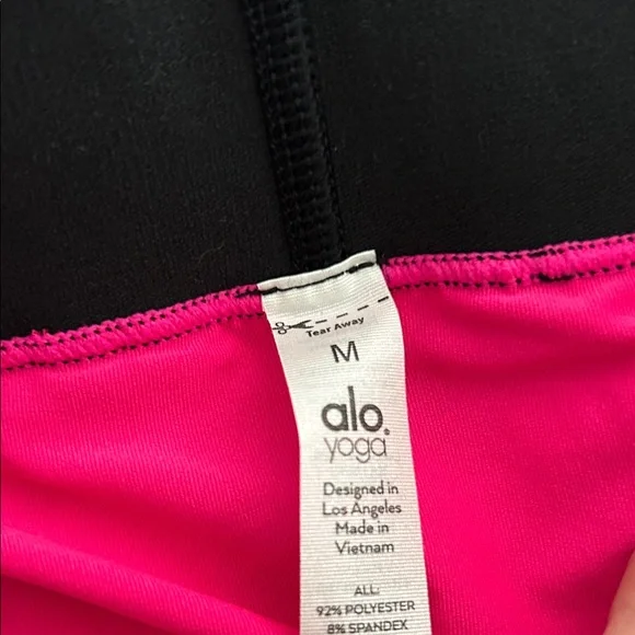 ALO Yoga Vibrant Pink Mini tennis/pickleball Skirt - Picture 8 of 8